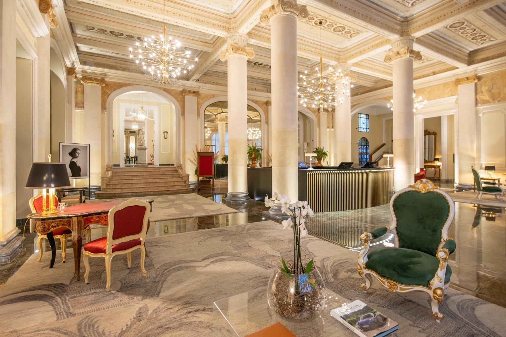 Grand Hotel Et Des Palmes Palermo Bagian luar foto The lobby of the hotel