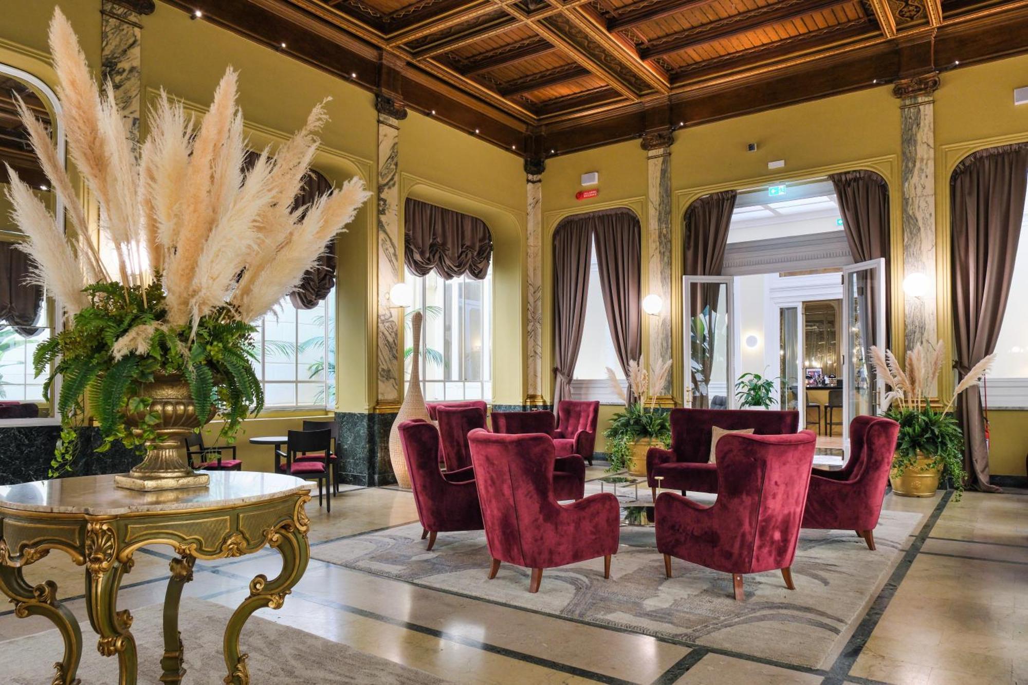 Grand Hotel Et Des Palmes Palermo Bagian luar foto The lobby of the hotel