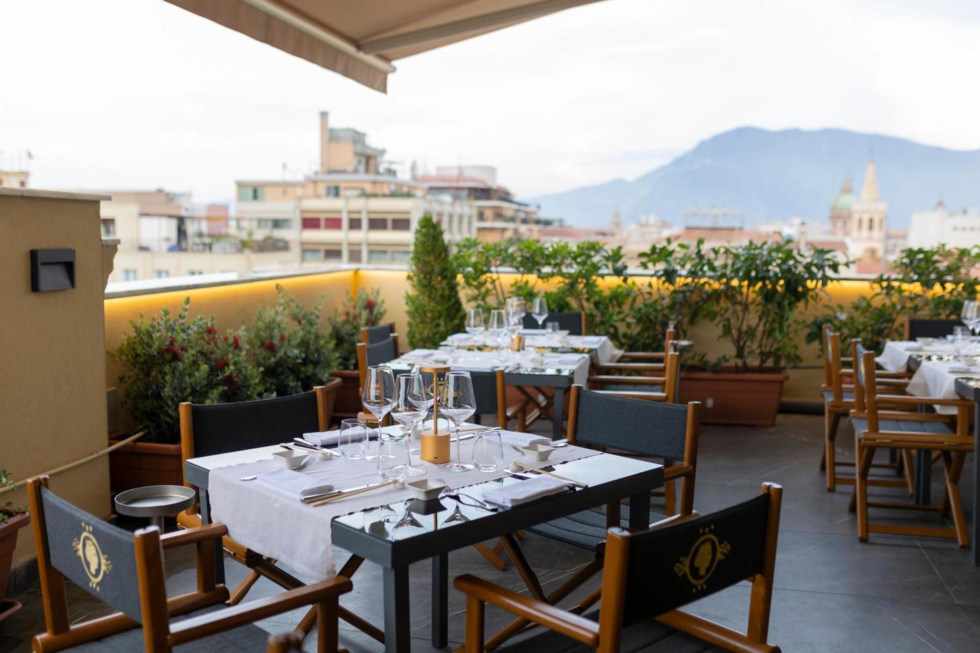 Grand Hotel Et Des Palmes Palermo Bagian luar foto